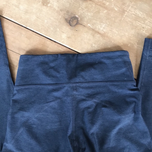 Outdoor Voices performance leggings - Picture 3 of 4